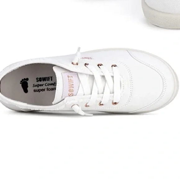 NEW IN BOX WHITE CANVAS SNEAKERS SIZE 7. - Picture 8 of 8